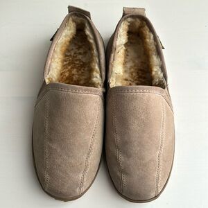 OLD FRIEND ROMEO SLIPPERS. CHESTNUT STONY.